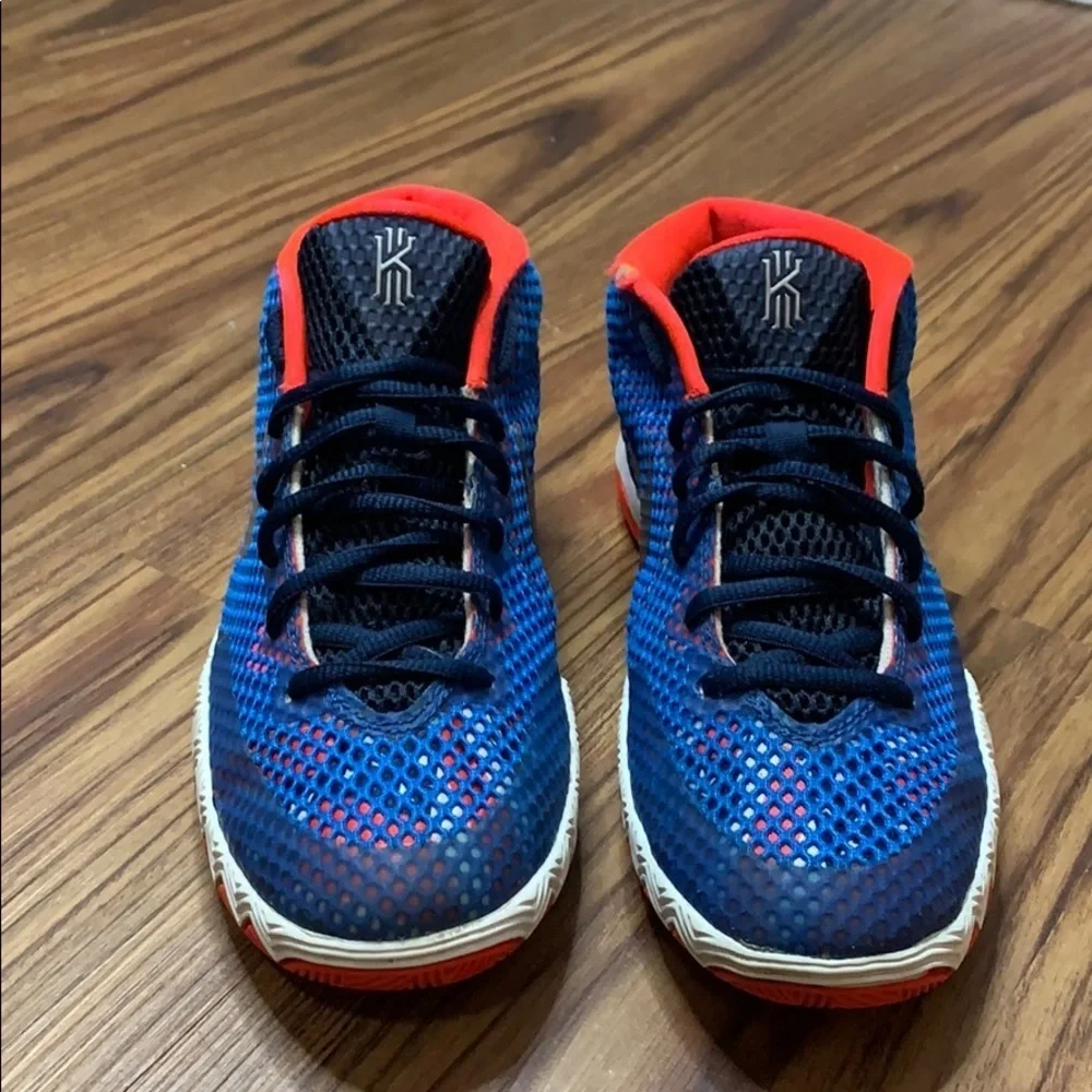 Nike Kyrie signature Shoes Youth